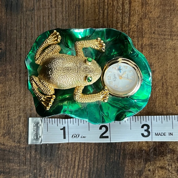Vintage Gold Tone Frog on Lily Pad with Clock - Picture 8 of 9